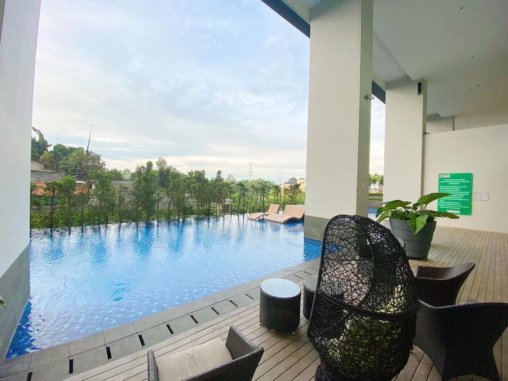 Cozy Place @ Studio The Breeze Bintaro Plaza Apartment