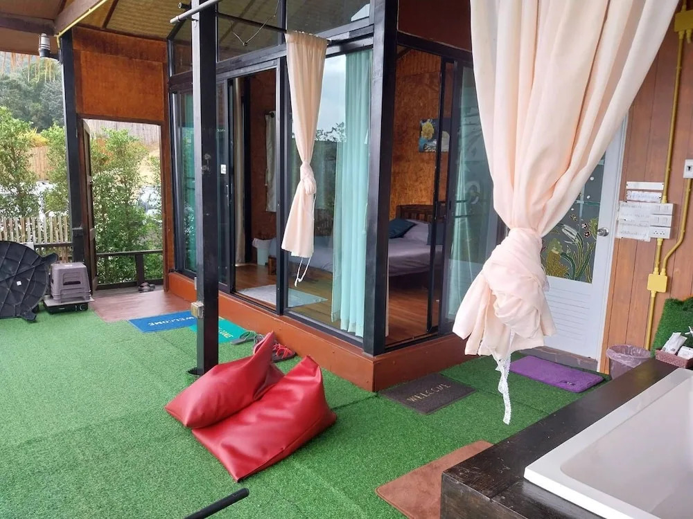 ม่อนลมหนาว โฮมเสตย์ MonLomNao Homestay