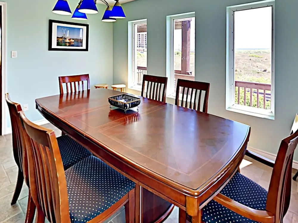 121 12Th Street - Three Bedroom Home