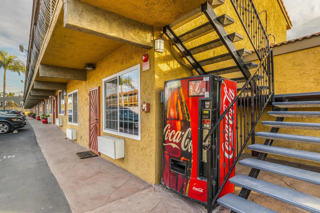 Motel 6-San Diego, CA - Southbay