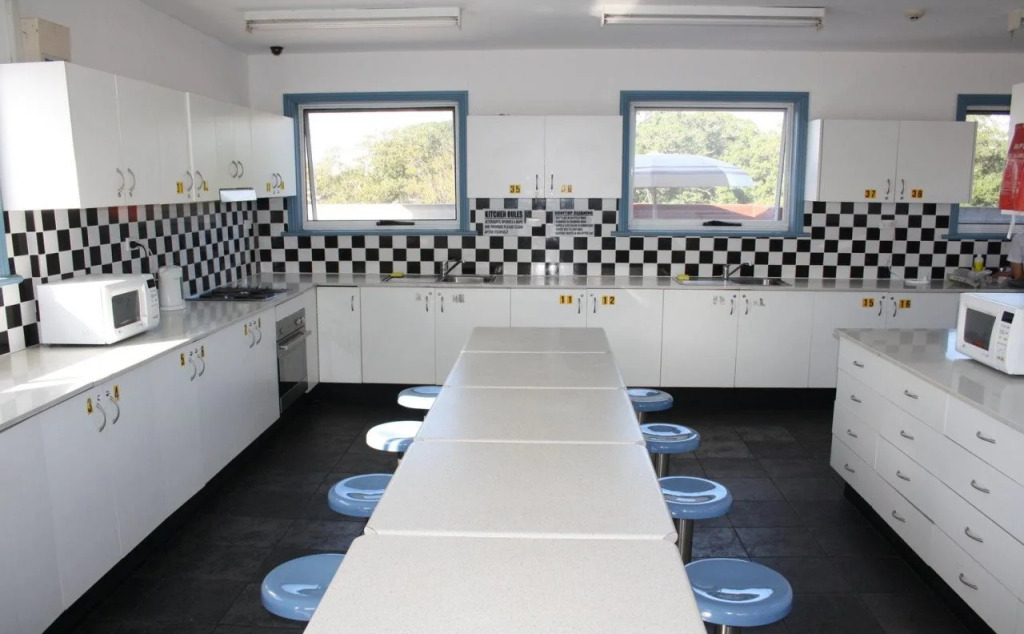 Rooftop Travellers lodge