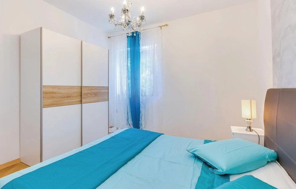 Amazing Home in Novi Vinodolski With Wifi and 6 Bedrooms