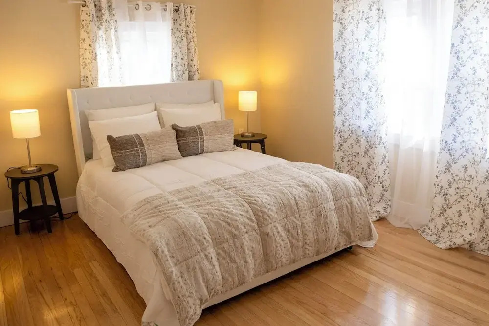Ann Inn - Downtown New Milford Apartment