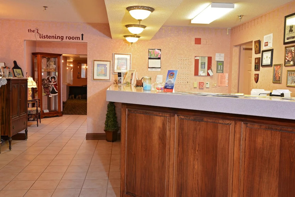 OurGuest Inn & Suites Downtown Port Clinton