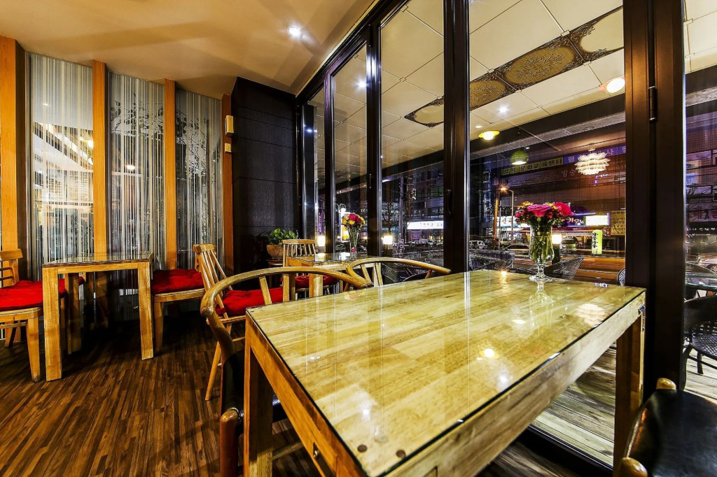 Pavia Tourist Hotel