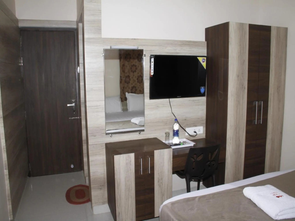 Jeyam Residency