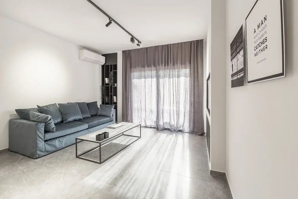 Winsome City Apartment
