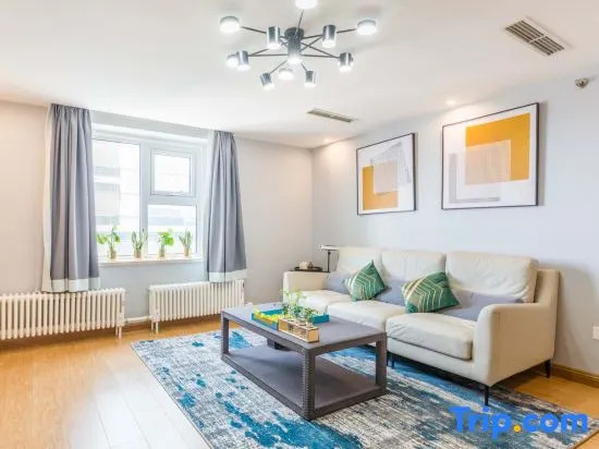 NO.8 Qing Ni Apartment(DL Railway Station Zhongshan Square Branch )