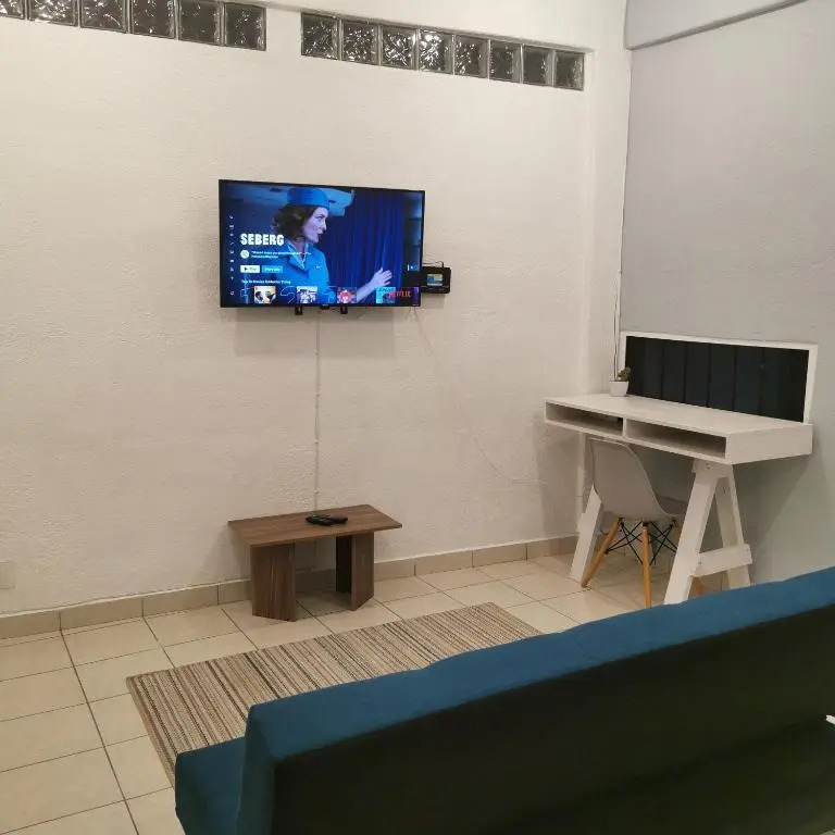 Comfy 2Bedroom minutes from downtown & fast wi-fi