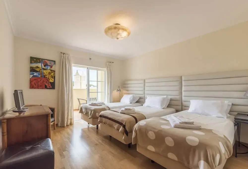 CheckinCheckout - VillaMoura with Private Pool