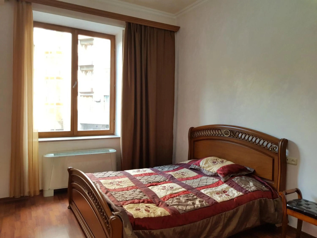 Northern Avenue 2 bedroom Deluxe apartment with Balcony HH644