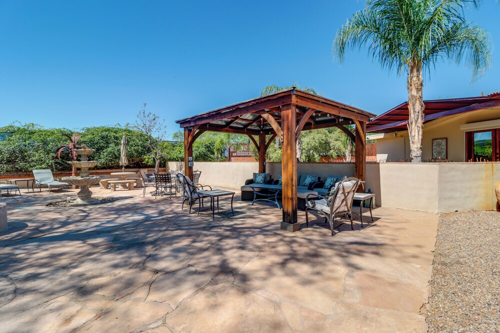 Shared Hot Tub + Fire Pit: Tucson Casita By Hiking