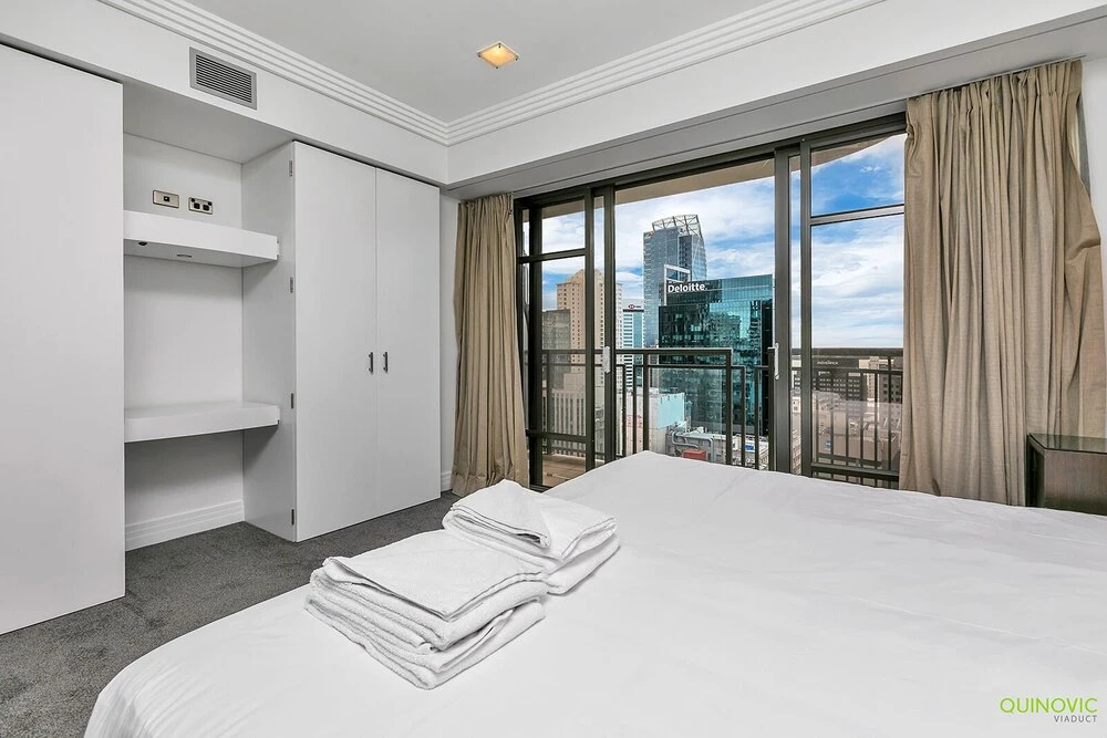 QV 1 Bedroom w Kitchen Laundry CBD 1059