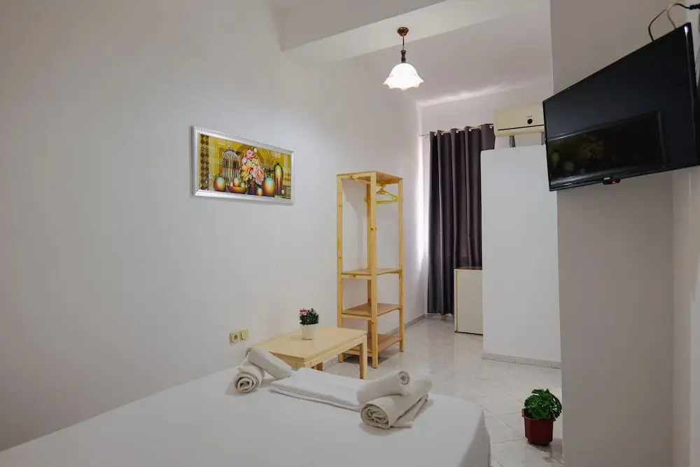 Apartments and Rooms Armanda