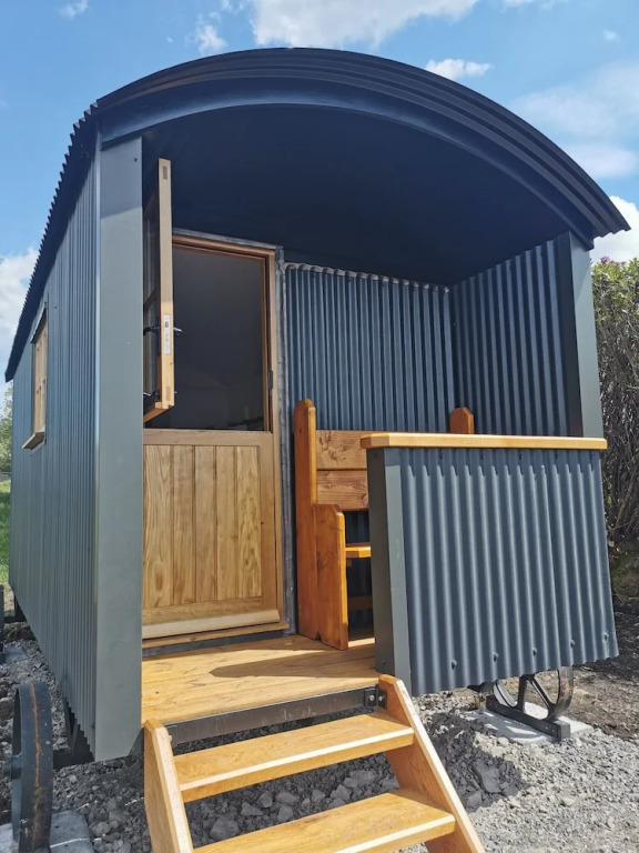 Lough Mardal Eco Lodge