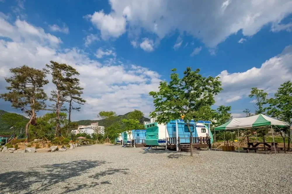 Caravan Camping Farm