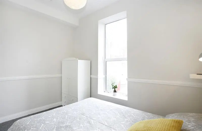 Short Let Direct - Amiens Street D1
