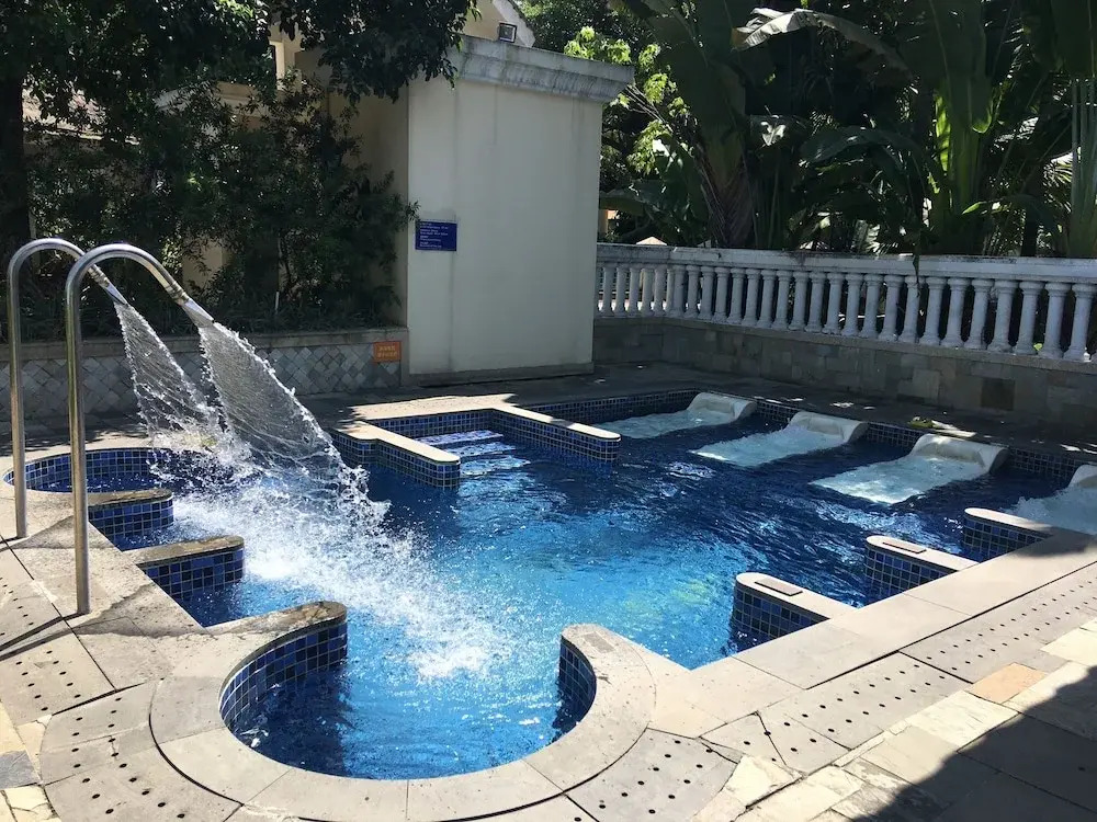 Foshan Green Lake Hot Spring Hotel