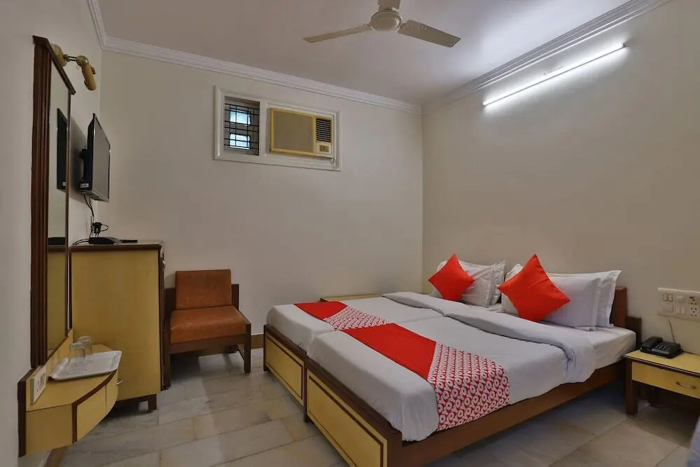 Hotel Moti Mahal by OYO