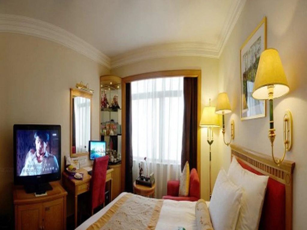 Gold Source Hotel