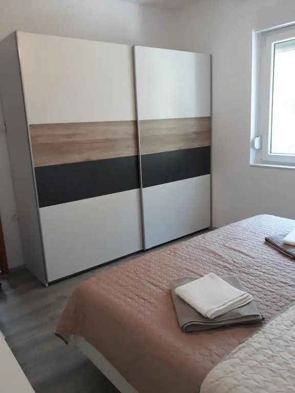 Apartment Lukrecija