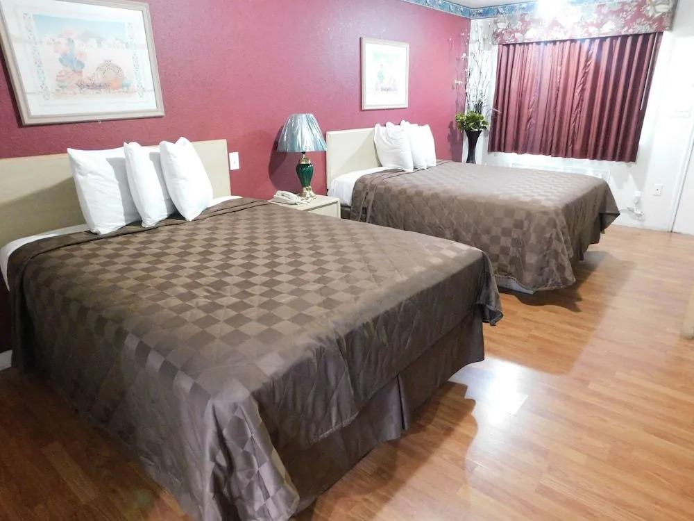 Country Hill Inn & Suite Eagle Pass