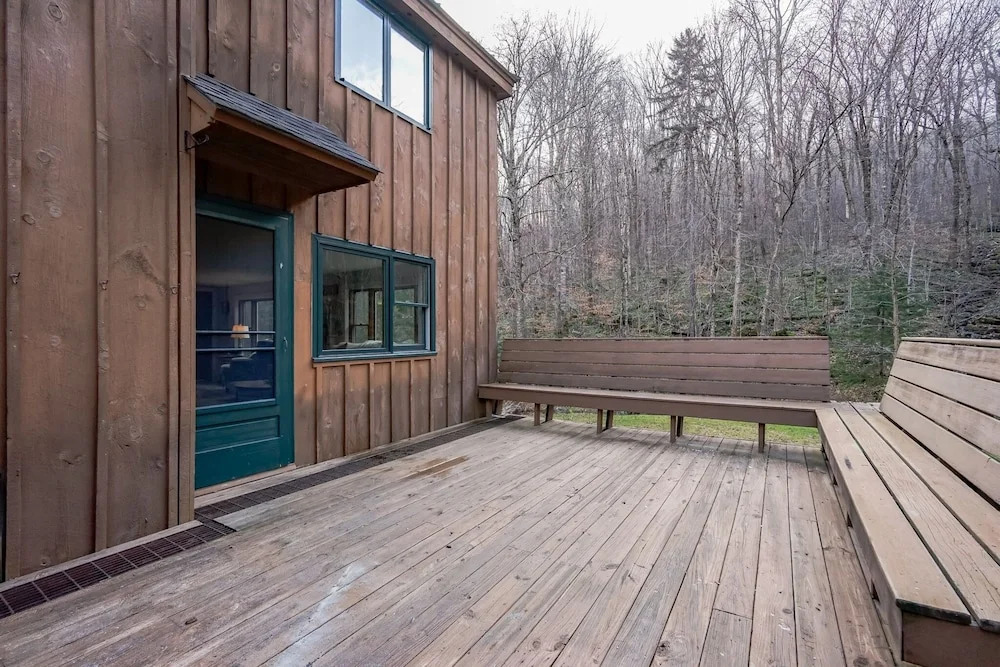 Killington Mountain Home! HotTub & 5 min to Skiing! 3 Bedroom Home by RedAwning