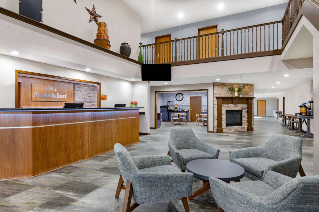 AmericInn by Wyndham Pella