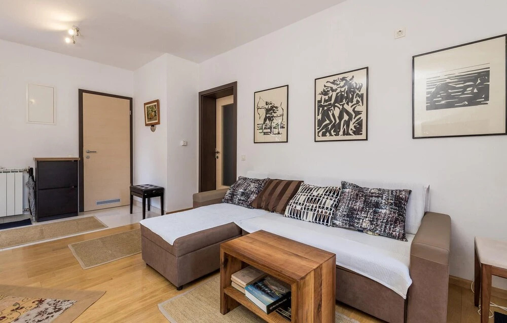 Nice Apartment in Veli Losinj With 3 Bedrooms and Wifi
