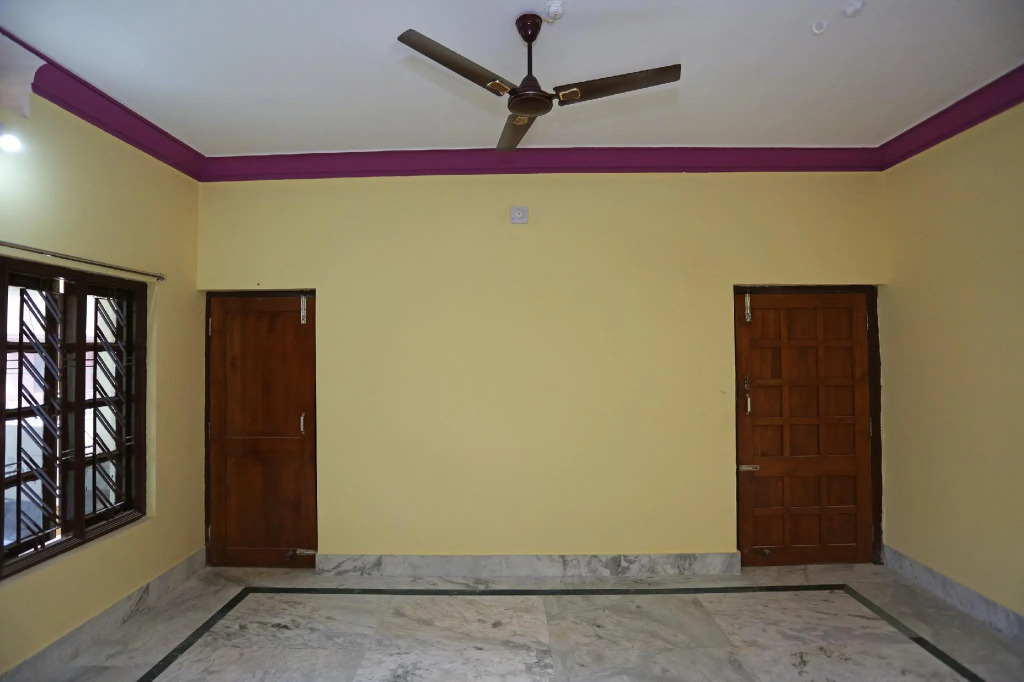 OYO 37792 Moonlight Residency