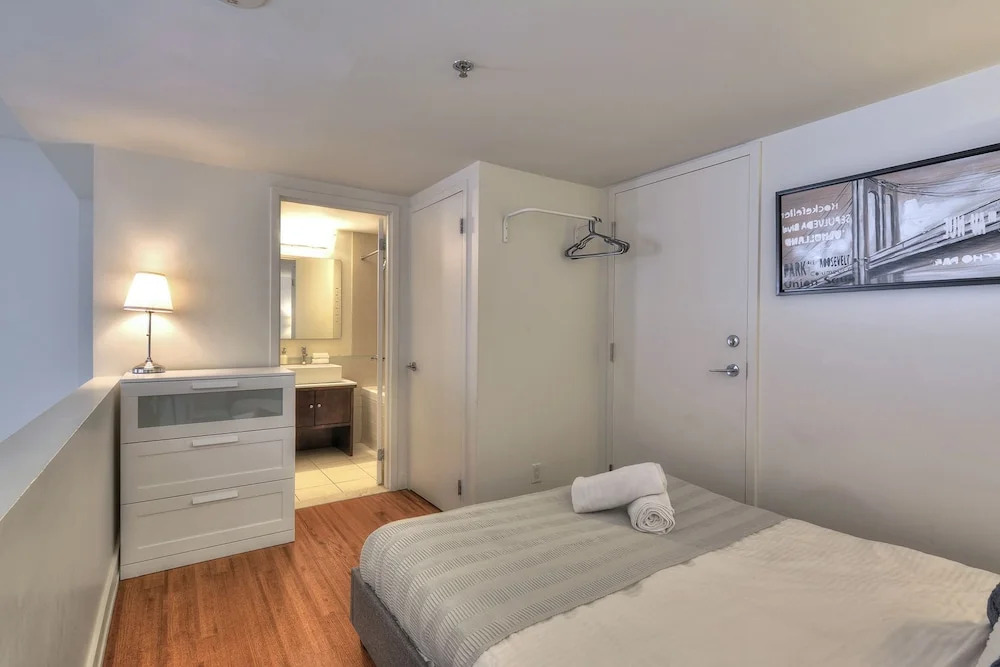 2 Floor Mezzanine Condo Near Convention Center