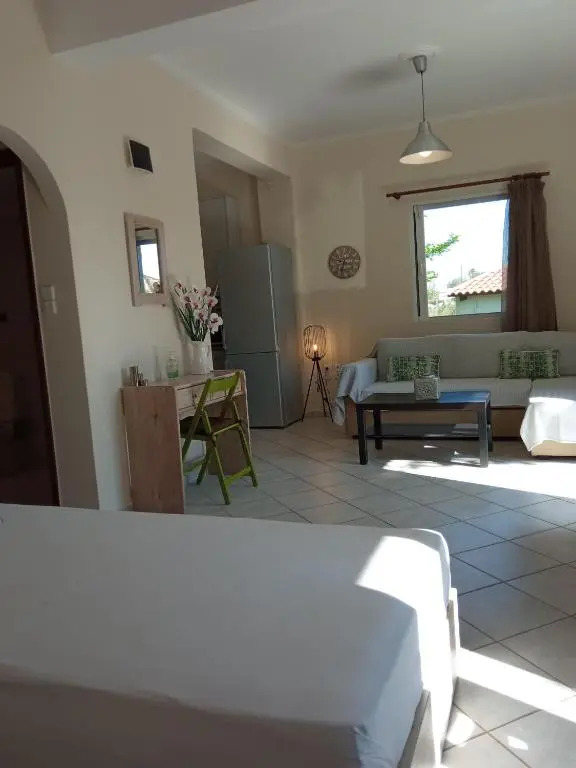 Sea Side House Kourouta