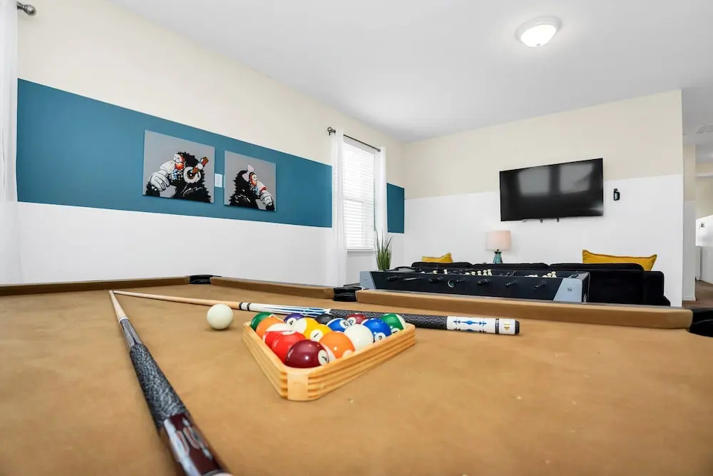 Stunning Villa With Themed Room's and Game Room, Right Across From the Club House #7sl9003