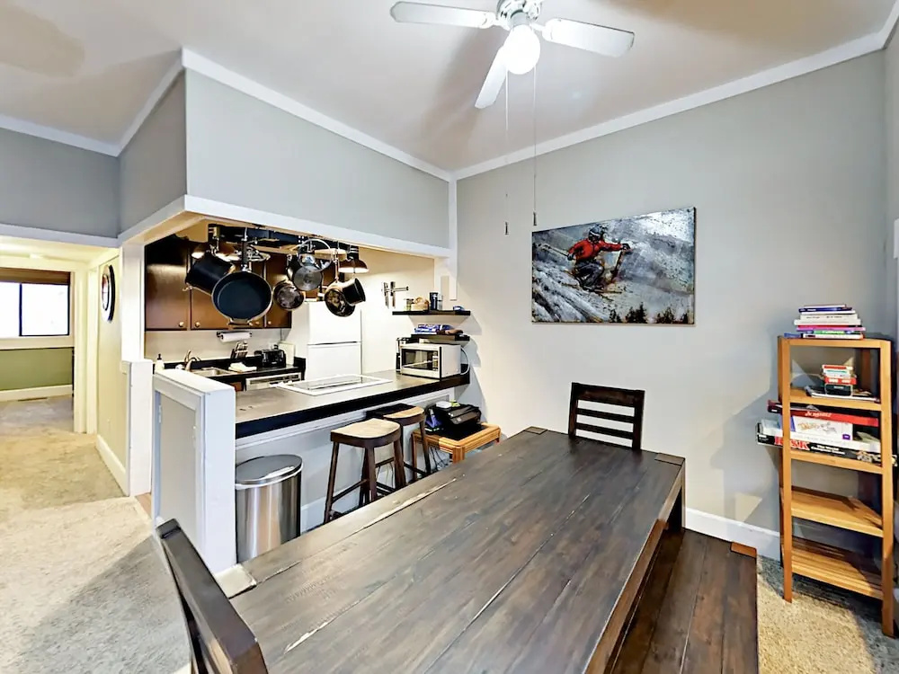 350 Yards To Lift! Private Hot Tub 3 Bedroom Townhouse