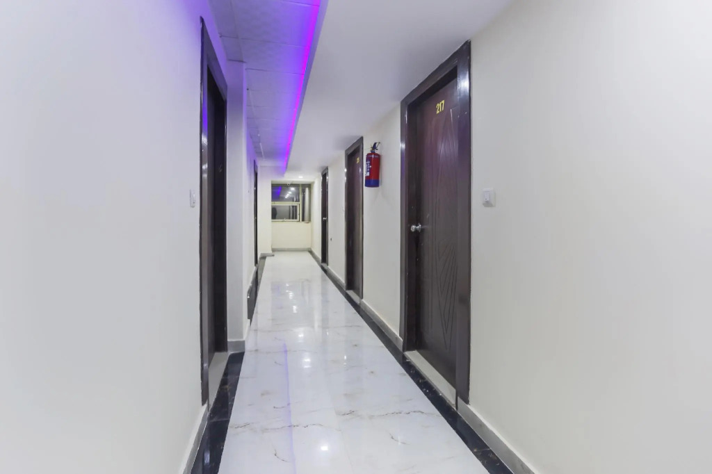 Collection O 69818 Hotel Ambition