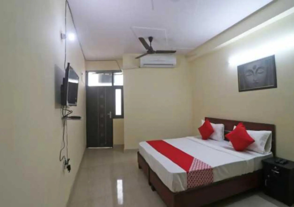 Flagship 93346 New Mayur Palace