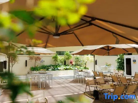 Atour Hotel Lhasa the Potala Palace Plaza Beijing Middle Road