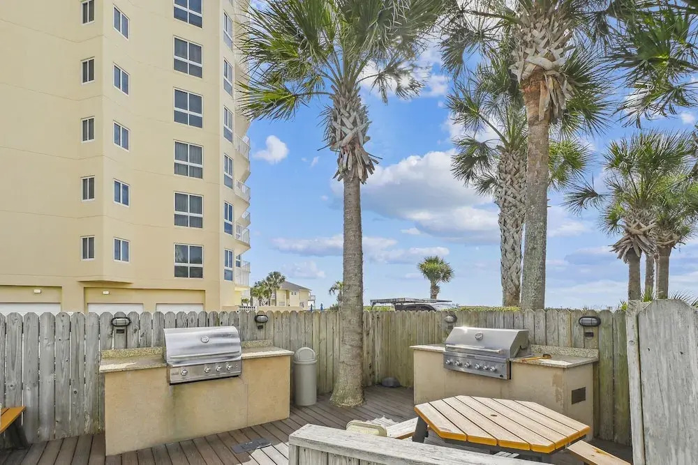 Oceania 807 3 Bedroom Condo by RedAwning
