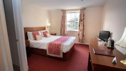 The Emmbrook Inn Hotel
