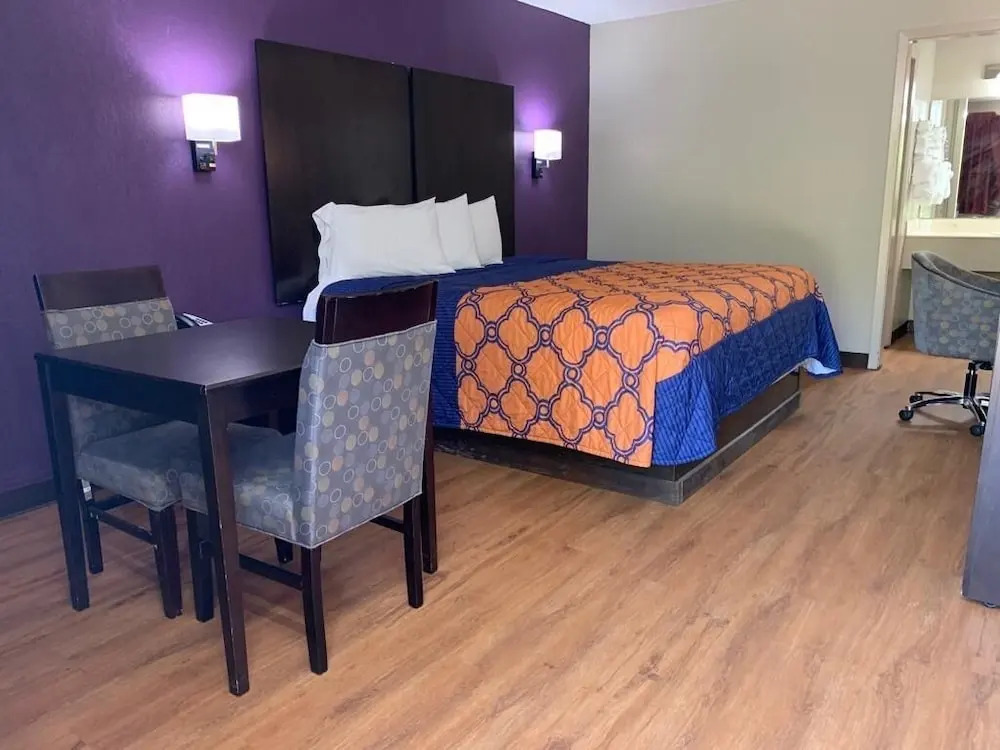Relax Inn & Suites