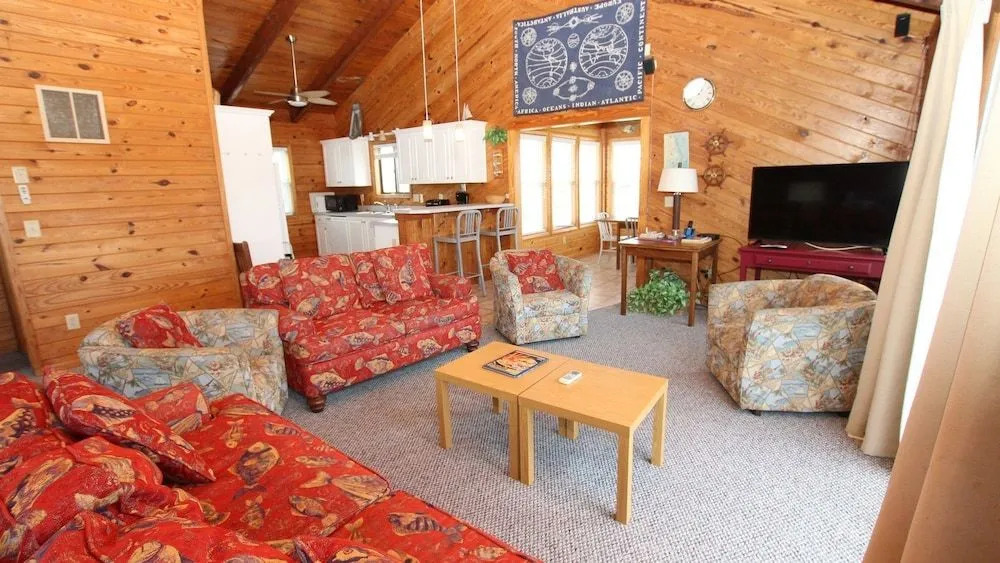 The B & B Inn - 6 Br Home