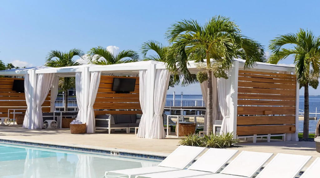 Bay Harbor Hotel