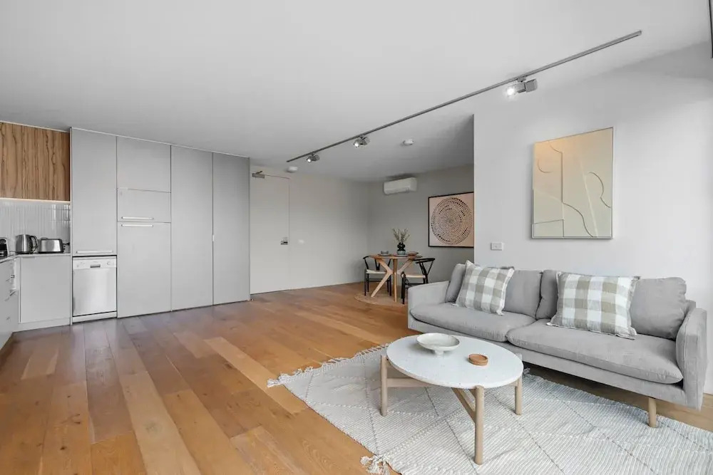 Lovely 1-bed With Balcony in St Kilda's Heart