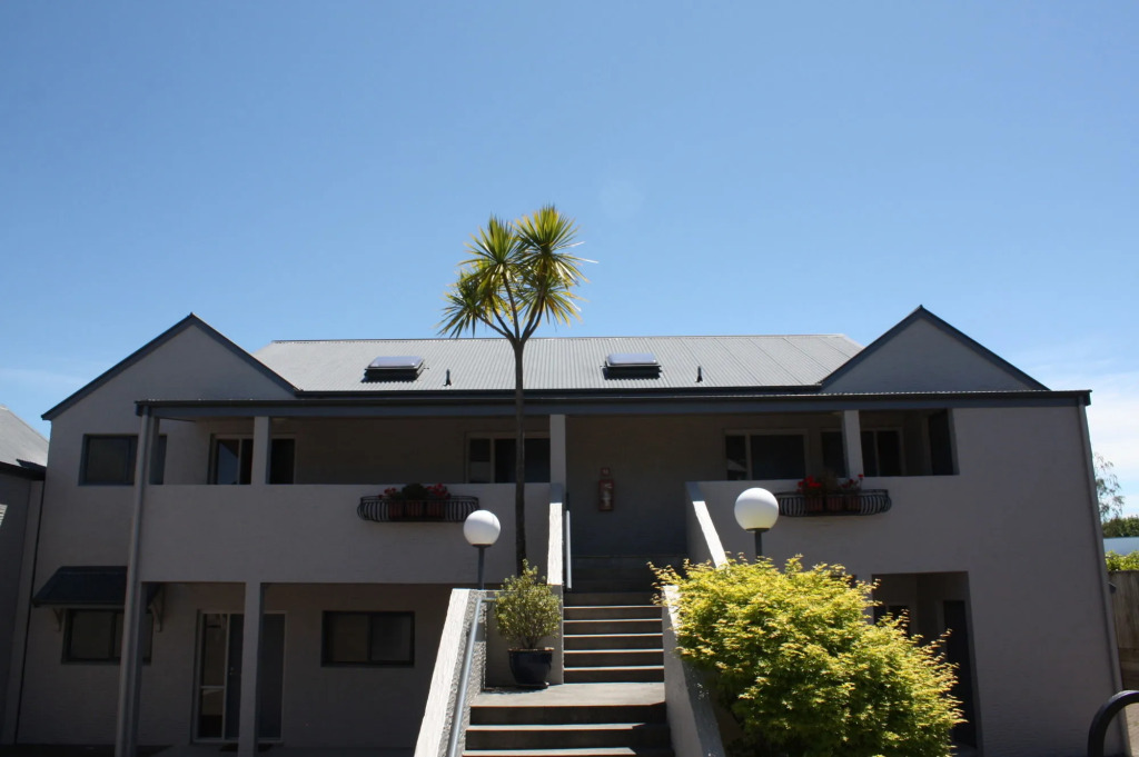 Baycrest Lodge