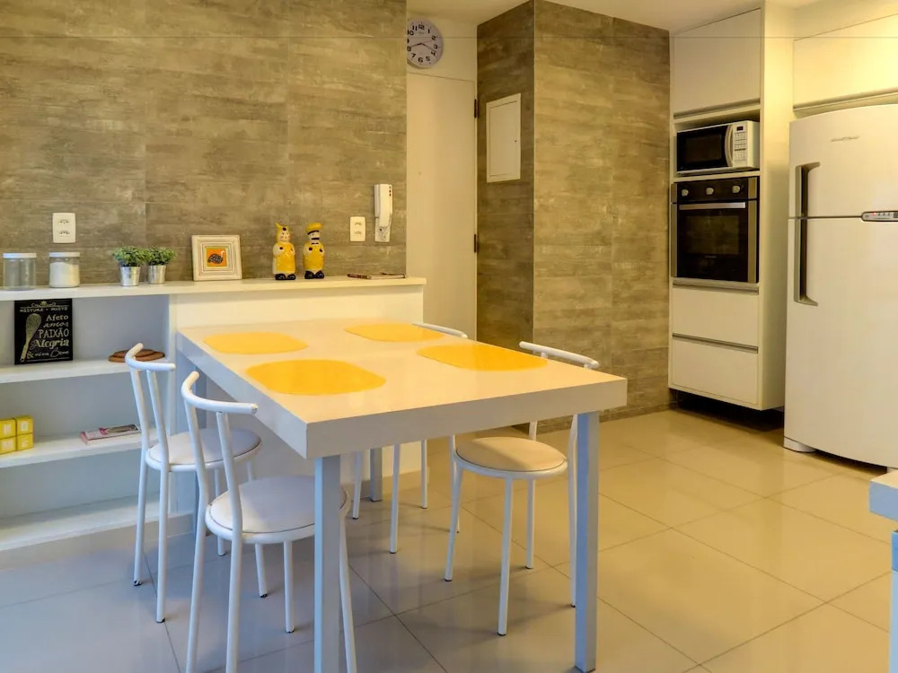 LinkHouse Amazing Spacious