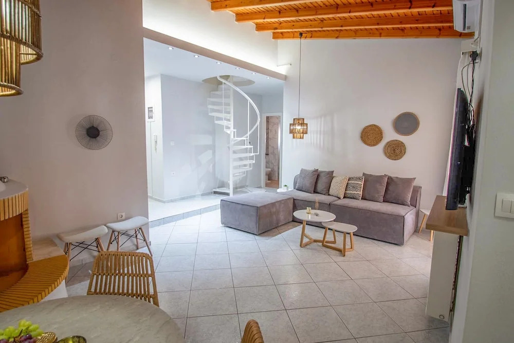 Avres Apartments