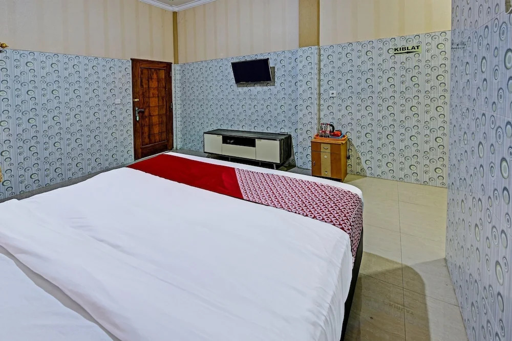 Spot On 91376 Hotel Bintang Flores