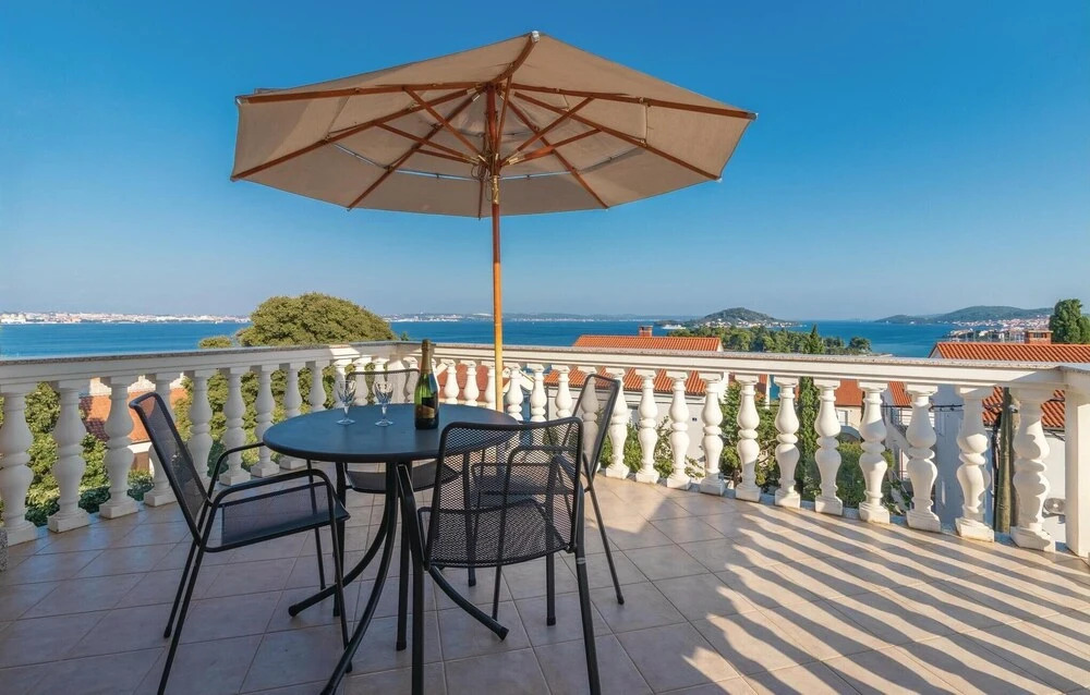 Nice Home in Poljana With Wifi and 4 Bedrooms