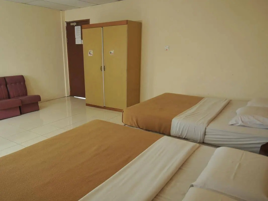 HOTEL LONGHOUSE
