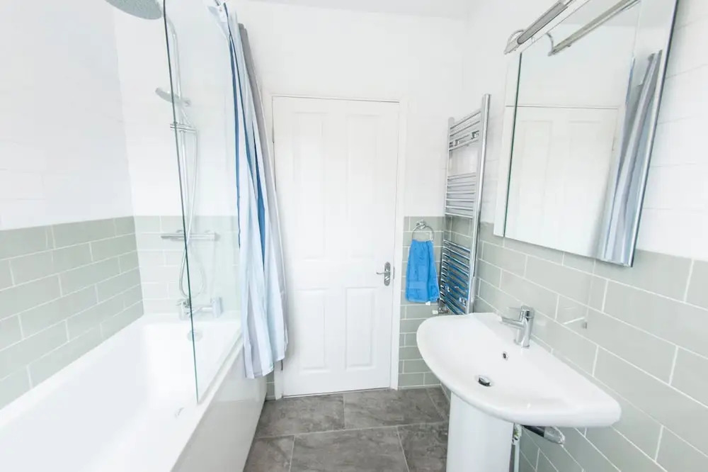 Bright & Airy 2-bedroom Flat for 6 in Blackheath